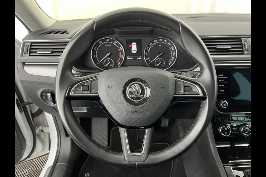 Škoda Superb Combi 1.5 TSI ACT Style Business (INCL.BTW) Aut. *LEATHER-MICROFIBRE | XENON | MEMORY-PACK | NAVI-FULLMAP | CAMERA | KEYLESS | HEATED-COMFORTSEATS | PRIVACY-GLASS | SHIFT-PADDLES | ECC | PDC | CRUISE | 18''ALU*