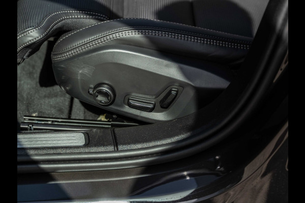 Volvo V60 2.0 T8 PHEV 455PK AWD Ultra Dark | Pano | B&W Sound | Leder | Ventilatie | BTW