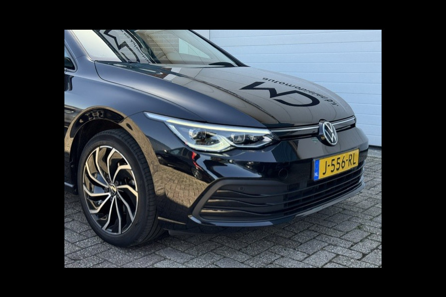 Volkswagen Golf 1.5 TSI Life -Panoramadak-LED-Sfeer-Trekhaak