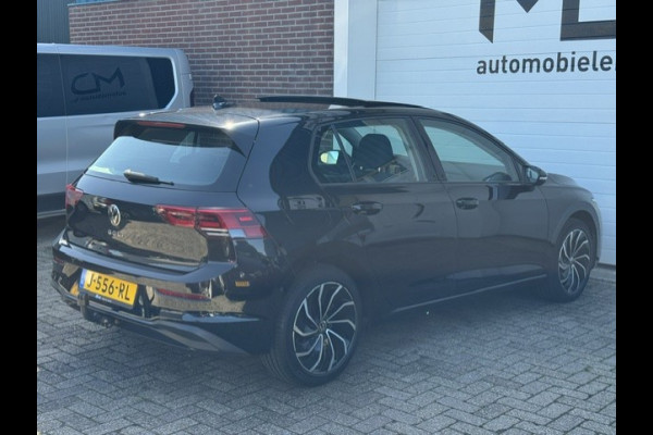 Volkswagen Golf 1.5 TSI Life -Panoramadak-LED-Sfeer-Trekhaak