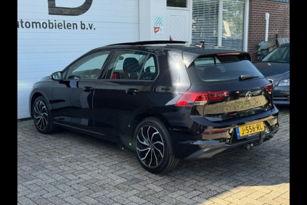Volkswagen Golf 1.5 TSI Life -Panoramadak-LED-Sfeer-Trekhaak