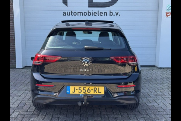 Volkswagen Golf 1.5 TSI Life -Panoramadak-LED-Sfeer-Trekhaak