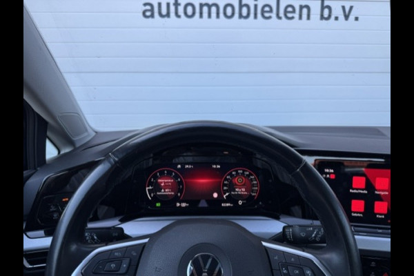 Volkswagen Golf 1.5 TSI Life -Panoramadak-LED-Sfeer-Trekhaak
