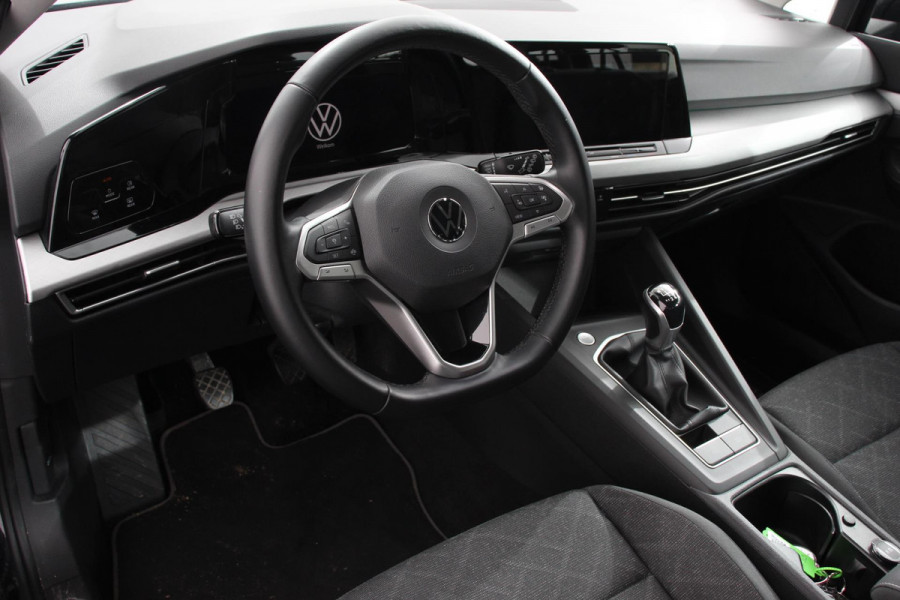 Volkswagen Golf Variant 1.5 TSI 131pk Life Navigatie Apple Carplay/Android Auto Adaptive Cruise Control Parkeersensoren Camera Park Assist Stoel- en stuurverwarming Virtual Cockpit Climatronic