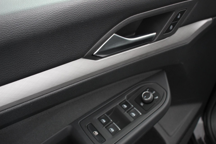 Volkswagen Golf Variant 1.5 TSI 131pk Life Navigatie Apple Carplay/Android Auto Adaptive Cruise Control Parkeersensoren Camera Park Assist Stoel- en stuurverwarming Virtual Cockpit Climatronic