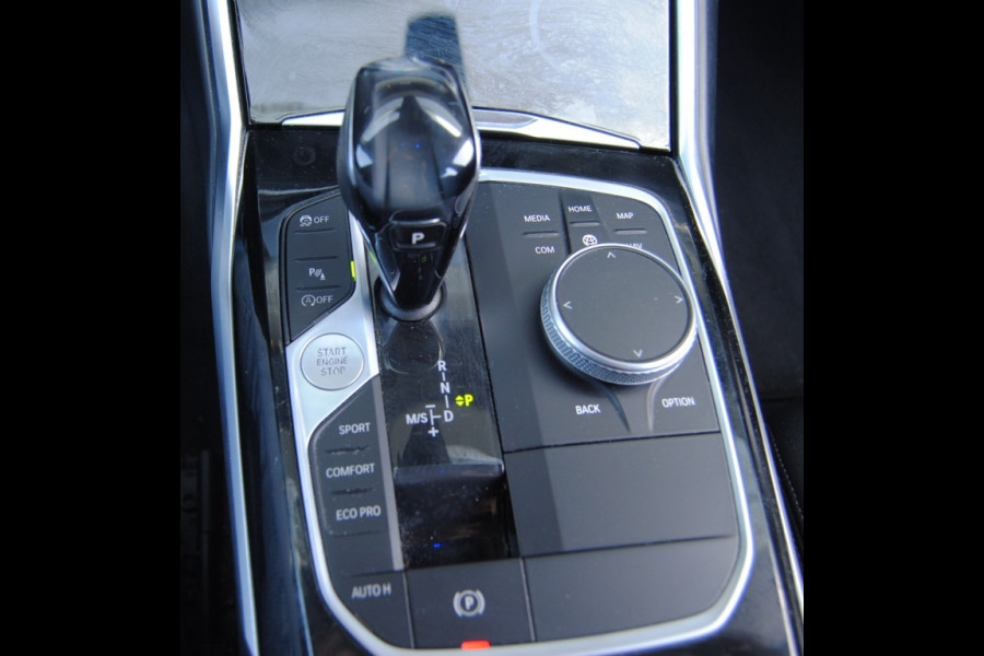 BMW 3 Serie Touring 320i Executive Ed. | Carplay |Virtual Cockpit.| Nieuw model