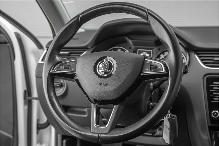 Škoda Octavia Combi 1.0 TSI Greentech Ambition Business Navi CarPlay