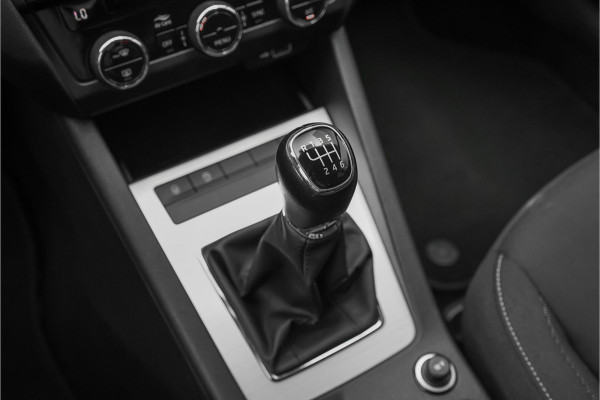 Škoda Octavia Combi 1.0 TSI Greentech Ambition Business Navi CarPlay