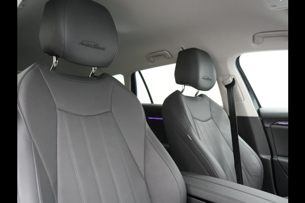 Škoda Superb Combi 1.5 TSI Laurin & Klement PHEV 204pk Dealer O.H. | Trekhaak Af Fabriek | Head Up | Adaptive Cruise | 360 Camera | Lederen Comfortzetels Massage & Ventilatie & Memory | Canton Audio | Stuur & Stoelen Verwarmd | Keyless | Blis | Plug In Hybrid |
