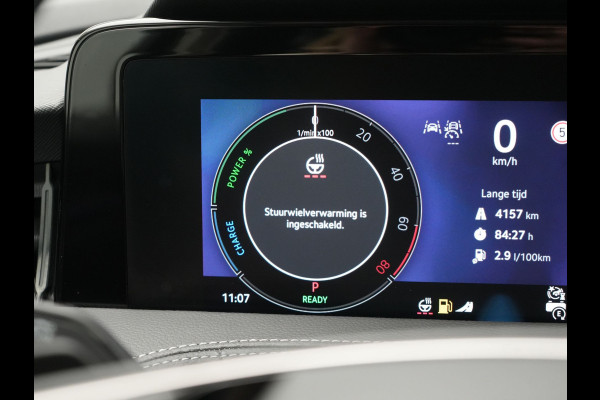 Škoda Superb Combi 1.5 TSI Laurin & Klement PHEV 204pk Dealer O.H. | Trekhaak Af Fabriek | Head Up | Adaptive Cruise | 360 Camera | Lederen Comfortzetels Massage & Ventilatie & Memory | Canton Audio | Stuur & Stoelen Verwarmd | Keyless | Blis | Plug In Hybrid |