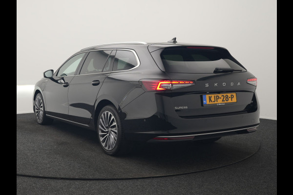 Škoda Superb Combi 1.5 TSI Laurin & Klement PHEV 204pk Dealer O.H. | Trekhaak Af Fabriek | Head Up | Adaptive Cruise | 360 Camera | Lederen Comfortzetels Massage & Ventilatie & Memory | Canton Audio | Stuur & Stoelen Verwarmd | Keyless | Blis | Plug In Hybrid |