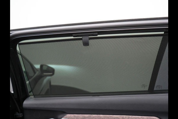 Škoda Superb Combi 1.5 TSI Laurin & Klement PHEV 204pk Dealer O.H. | Trekhaak Af Fabriek | Head Up | Adaptive Cruise | 360 Camera | Lederen Comfortzetels Massage & Ventilatie & Memory | Canton Audio | Stuur & Stoelen Verwarmd | Keyless | Blis | Plug In Hybrid |