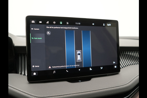 Škoda Superb Combi 1.5 TSI Laurin & Klement PHEV 204pk Dealer O.H. | Trekhaak Af Fabriek | Head Up | Adaptive Cruise | 360 Camera | Lederen Comfortzetels Massage & Ventilatie & Memory | Canton Audio | Stuur & Stoelen Verwarmd | Keyless | Blis | Plug In Hybrid |