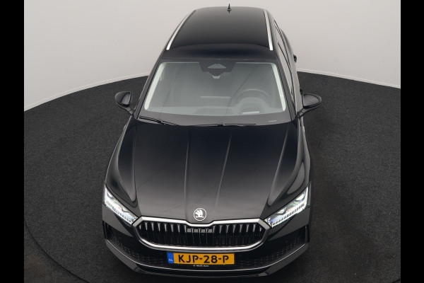 Škoda Superb Combi 1.5 TSI Laurin & Klement PHEV 204pk Dealer O.H. | Trekhaak Af Fabriek | Head Up | Adaptive Cruise | 360 Camera | Lederen Comfortzetels Massage & Ventilatie & Memory | Canton Audio | Stuur & Stoelen Verwarmd | Keyless | Blis | Plug In Hybrid |