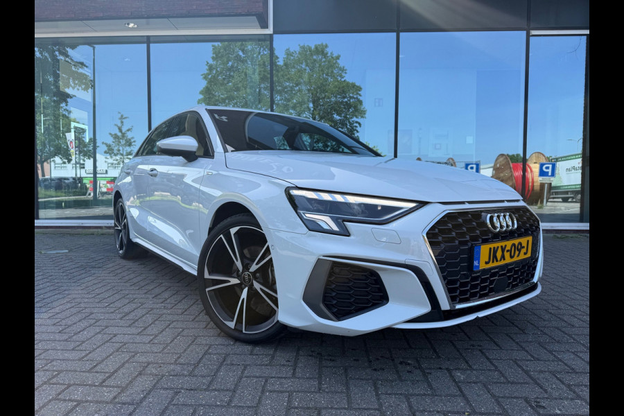 Audi A3 Sportback 40 TFSI e Advanced edition S Line - Automaat - Navi - Winterpakket
