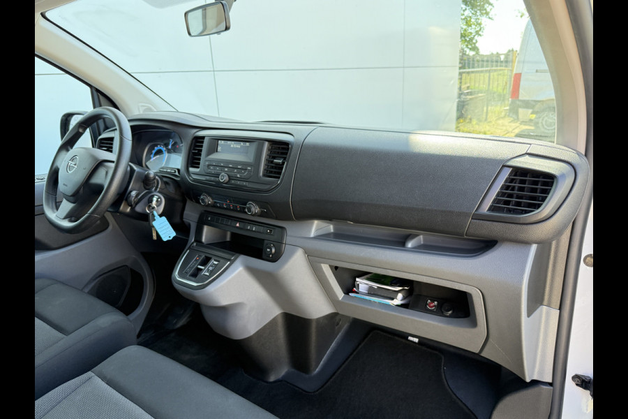 Opel e-Vivaro L2H1 75 kWh 136PK 9-persoons L2H1 330km WLTP 93,7% (SOH) Dubbele schuifdeuren Snelladen Laadkabel Climate control Parkeersensoren