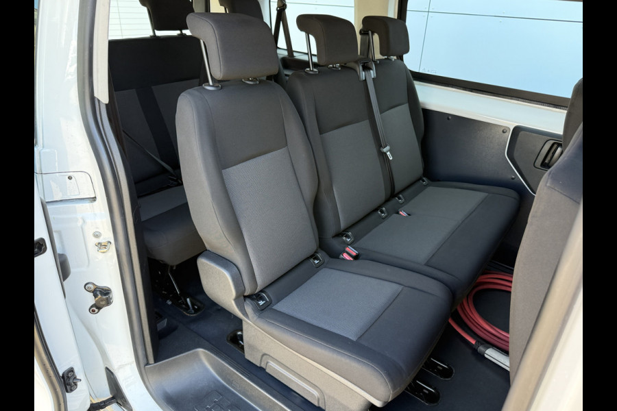 Opel e-Vivaro L2H1 75 kWh 136PK 9-persoons L2H1 330km WLTP 93,7% (SOH) Dubbele schuifdeuren Snelladen Laadkabel Climate control Parkeersensoren