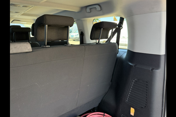 Opel e-Vivaro L2H1 75 kWh 136PK 9-persoons L2H1 330km WLTP 93,7% (SOH) Dubbele schuifdeuren Snelladen Laadkabel Climate control Parkeersensoren
