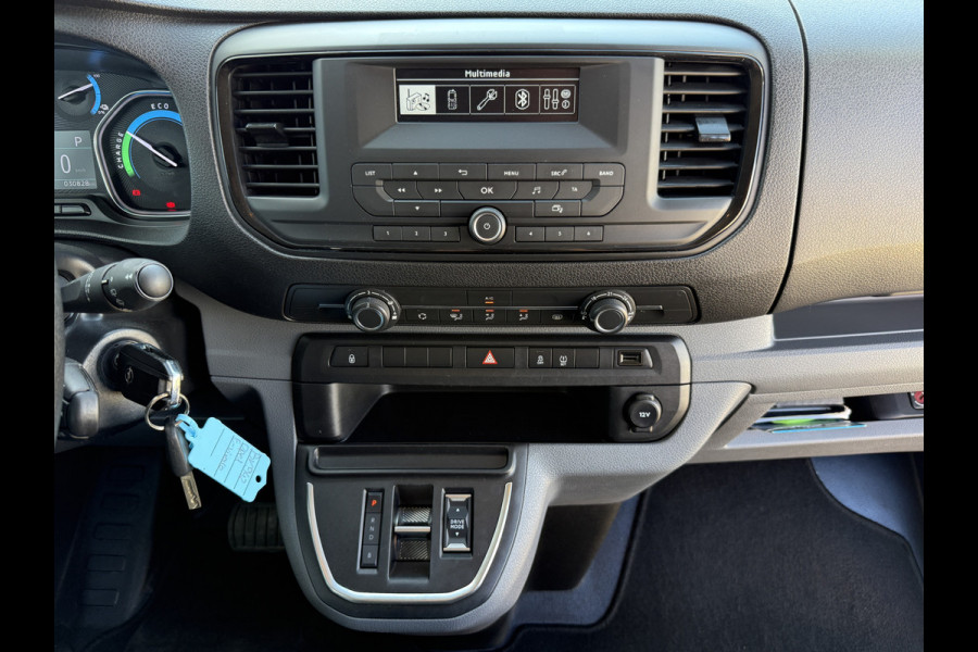 Opel e-Vivaro L2H1 75 kWh 136PK 9-persoons L2H1 330km WLTP 93,7% (SOH) Dubbele schuifdeuren Snelladen Laadkabel Climate control Parkeersensoren