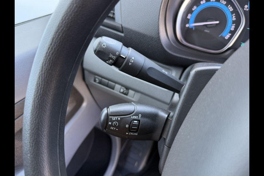 Opel e-Vivaro L2H1 75 kWh 136PK 9-persoons L2H1 330km WLTP 93,7% (SOH) Dubbele schuifdeuren Snelladen Laadkabel Climate control Parkeersensoren