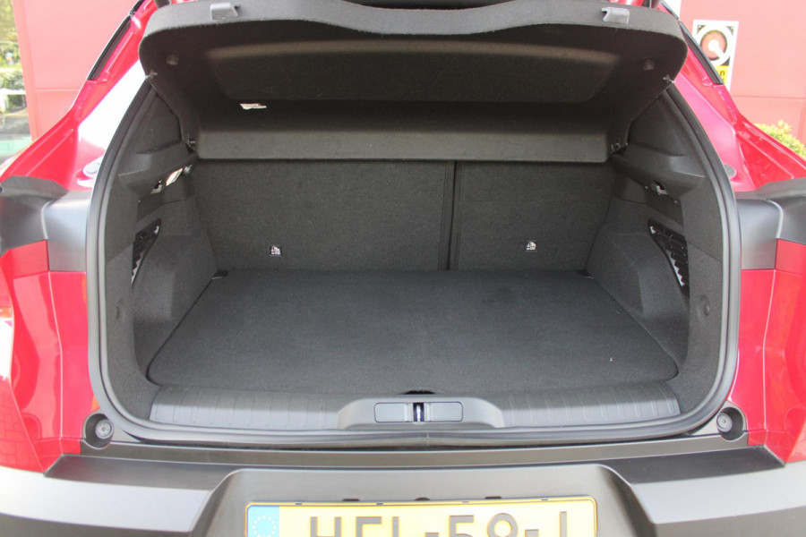 Alfa Romeo junior ELETTRICA SPECIALE 156PK 54 kWh | PANORAMISCH SCHUIF/KANTEL DAK | BICOLOR DAK (ZWART DAK) | WARMTEPOMP | TECHNOLOGIE PAKKET (O.A. FULL LED ADAPTIVE MATRIX KOPLAMPEN/DODEHOEK DETECTIE/DRAADLOZE TELEFOONLADER/ACHTERUITRIJ CAMERA/PARKEERSENSOREN VOOR, ACHTER,ZIJKANT) | DRAADLOZE APPLE CARPLAY/ANDROID AUTO | CLIMATE CONTROL | ELEKTRISCH BEDIENBARE ACHTERKLEP | STOEL VERWARMING | ELEKTRISCH BEDIENBARE VOORSTOEL MET MASSAGE FUNCTIE | VERKEERSBORDEN HERKENNING | ADAPTIVE CRUISE CONTROL | KEYLESS ENTRY/START | VOORRUIT VERWARMING |