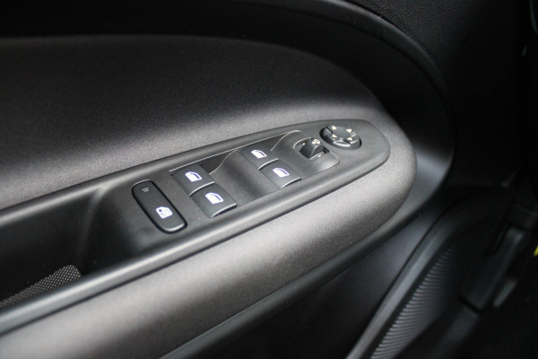 Alfa Romeo junior ELETTRICA SPECIALE 156PK 54 kWh | PANORAMISCH SCHUIF/KANTEL DAK | BICOLOR DAK (ZWART DAK) | WARMTEPOMP | TECHNOLOGIE PAKKET (O.A. FULL LED ADAPTIVE MATRIX KOPLAMPEN/DODEHOEK DETECTIE/DRAADLOZE TELEFOONLADER/ACHTERUITRIJ CAMERA/PARKEERSENSOREN VOOR, ACHTER,ZIJKANT) | DRAADLOZE APPLE CARPLAY/ANDROID AUTO | CLIMATE CONTROL | ELEKTRISCH BEDIENBARE ACHTERKLEP | STOEL VERWARMING | ELEKTRISCH BEDIENBARE VOORSTOEL MET MASSAGE FUNCTIE | VERKEERSBORDEN HERKENNING | ADAPTIVE CRUISE CONTROL | KEYLESS ENTRY/START | VOORRUIT VERWARMING |