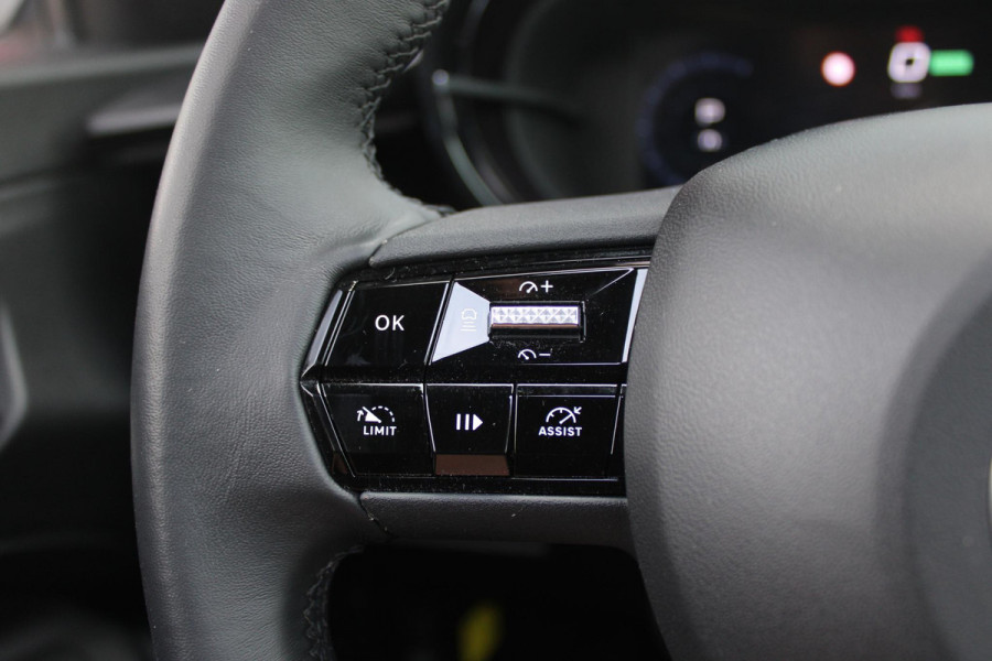 Alfa Romeo junior ELETTRICA SPECIALE 156PK 54 kWh | PANORAMISCH SCHUIF/KANTEL DAK | BICOLOR DAK (ZWART DAK) | WARMTEPOMP | TECHNOLOGIE PAKKET (O.A. FULL LED ADAPTIVE MATRIX KOPLAMPEN/DODEHOEK DETECTIE/DRAADLOZE TELEFOONLADER/ACHTERUITRIJ CAMERA/PARKEERSENSOREN VOOR, ACHTER,ZIJKANT) | DRAADLOZE APPLE CARPLAY/ANDROID AUTO | CLIMATE CONTROL | ELEKTRISCH BEDIENBARE ACHTERKLEP | STOEL VERWARMING | ELEKTRISCH BEDIENBARE VOORSTOEL MET MASSAGE FUNCTIE | VERKEERSBORDEN HERKENNING | ADAPTIVE CRUISE CONTROL | KEYLESS ENTRY/START | VOORRUIT VERWARMING |