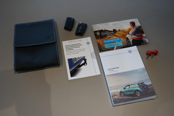 Volkswagen T-Cross 1.0 TSI Life + CAMERA / TREKHAAK / APPLE CARPLAY