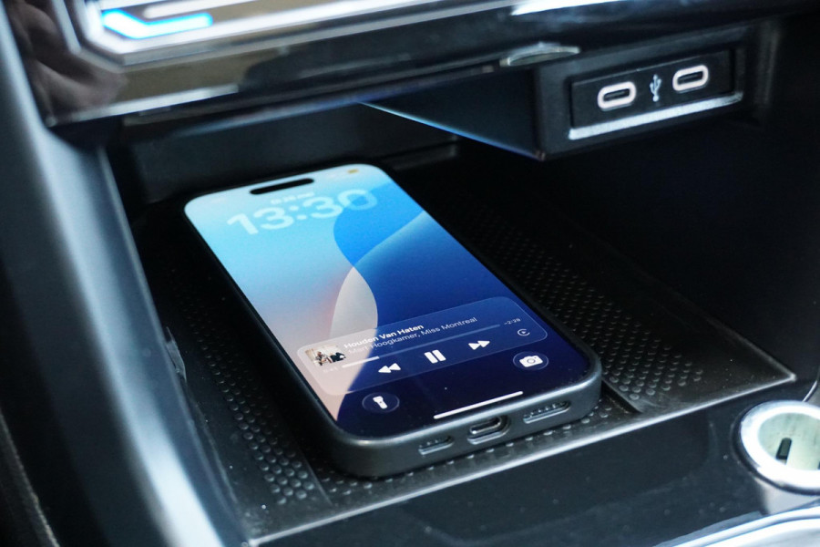 Volkswagen T-Cross 1.0 TSI Life + CAMERA / TREKHAAK / APPLE CARPLAY