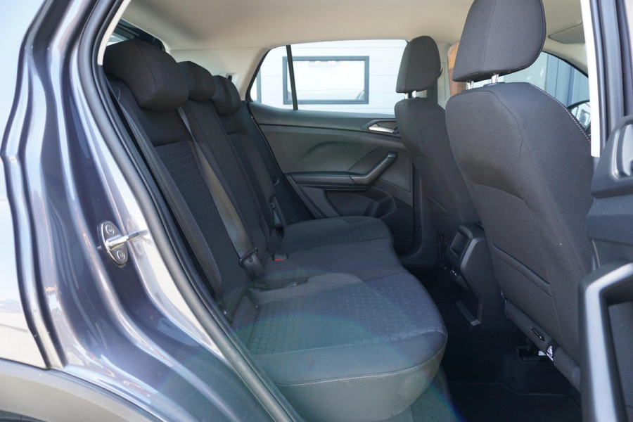 Volkswagen T-Cross 1.0 TSI Life + CAMERA / TREKHAAK / APPLE CARPLAY