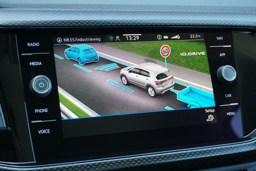 Volkswagen T-Cross 1.0 TSI Life + CAMERA / TREKHAAK / APPLE CARPLAY