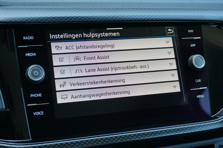 Volkswagen T-Cross 1.0 TSI Life + CAMERA / TREKHAAK / APPLE CARPLAY