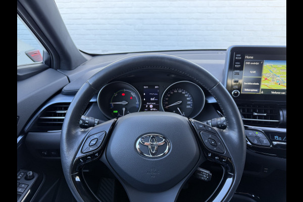 Toyota C-HR 2.0 Hybrid Team D | ACC | CarPlay | Camera | Keyless | 18 inch