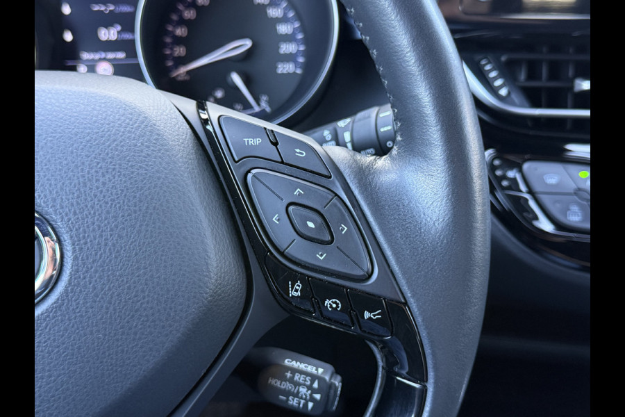 Toyota C-HR 2.0 Hybrid Team D | ACC | CarPlay | Camera | Keyless | 18 inch