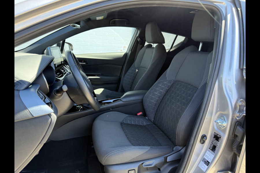 Toyota C-HR 2.0 Hybrid Team D | ACC | CarPlay | Camera | Keyless | 18 inch