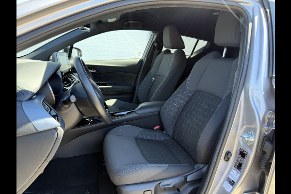 Toyota C-HR 2.0 Hybrid Team D | ACC | CarPlay | Camera | Keyless | 18 inch