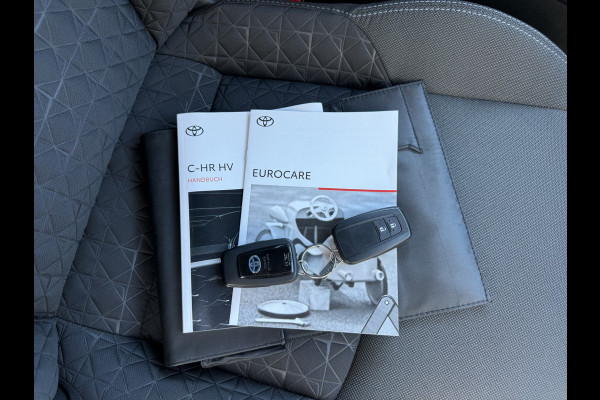 Toyota C-HR 2.0 Hybrid Team D | ACC | CarPlay | Camera | Keyless | 18 inch
