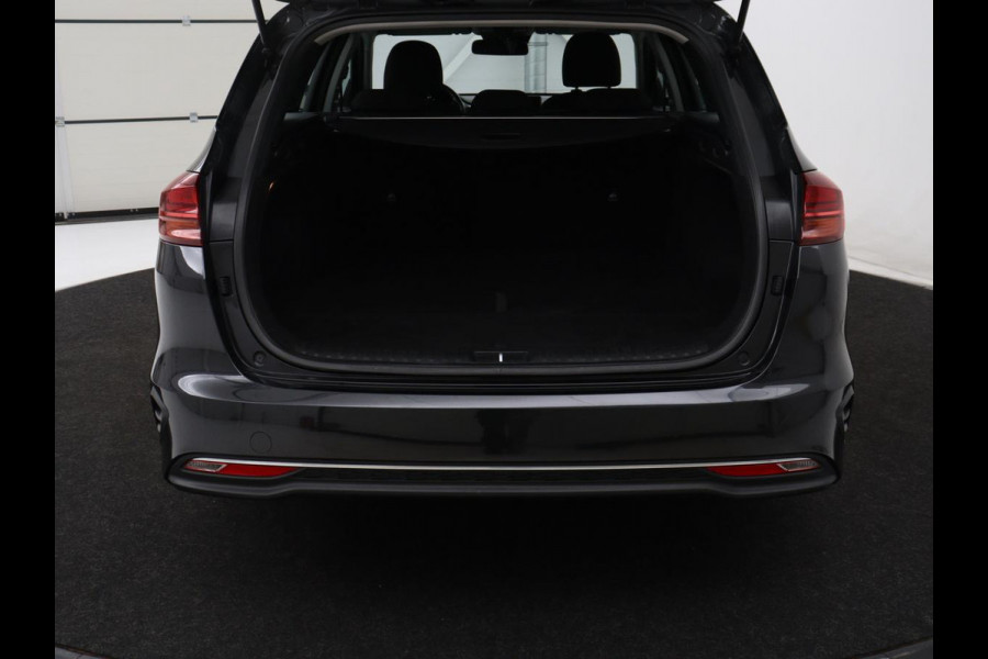 Kia Ceed 1.0 T-GDi ComfortLine | Adaptive cruise | Carplay | Camera | DAB | Climate control | Bluetooth | 16'' lichtmetalen velgen
