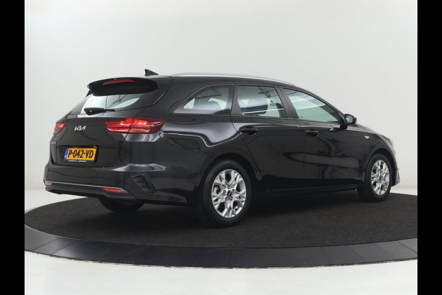 Kia Ceed 1.0 T-GDi ComfortLine | Adaptive cruise | Carplay | Camera | DAB | Climate control | Bluetooth | 16'' lichtmetalen velgen
