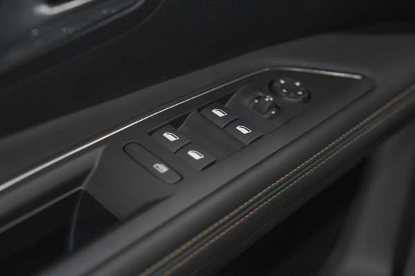 Peugeot 3008 PureTech 130 EAT8 GT Black Pack | Camera | Adaptieve Cruise Control | Elektronische Kofferklep | Apple Carplay