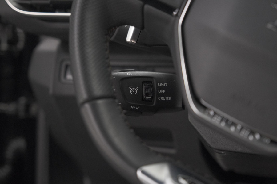 Peugeot 3008 PureTech 130 EAT8 GT Black Pack | Camera | Adaptieve Cruise Control | Elektronische Kofferklep | Apple Carplay