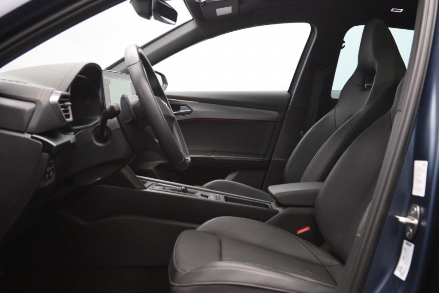 CUPRA Formentor 1.4 e-Hybrid 204 PK Performance PHEV, Panoramadak, Kuipstoelen, Memory, Adap. Cruise Control