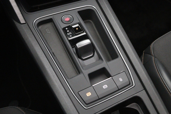 CUPRA Formentor 1.4 e-Hybrid 204 PK Performance PHEV, Panoramadak, Kuipstoelen, Memory, Adap. Cruise Control