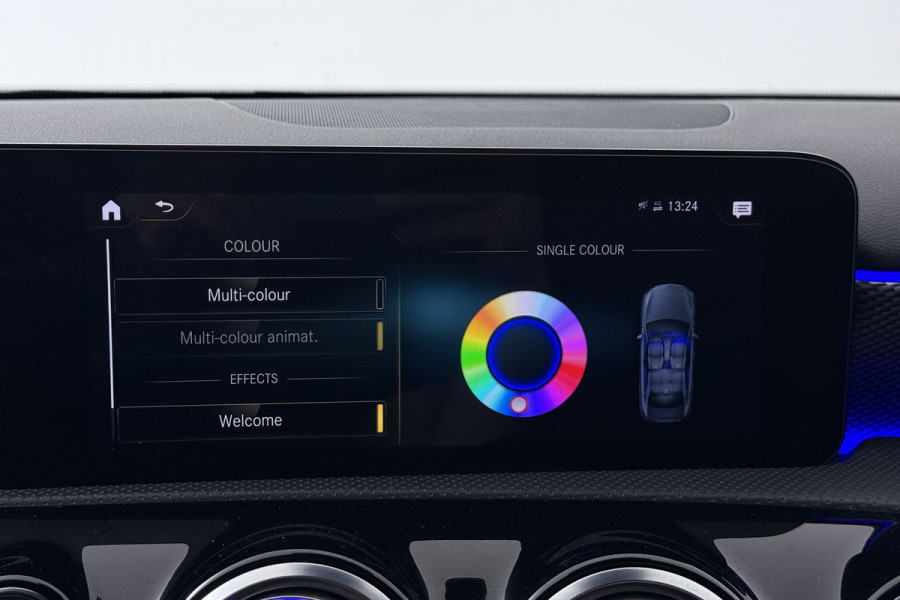Mercedes-Benz A-Klasse 180 Business Solution Luxury (SFEERVERLICHTING, TREKHAAK UITKLAPBAAR, STOELVERWARMING, 1e EIGENAAR, CAMERA)