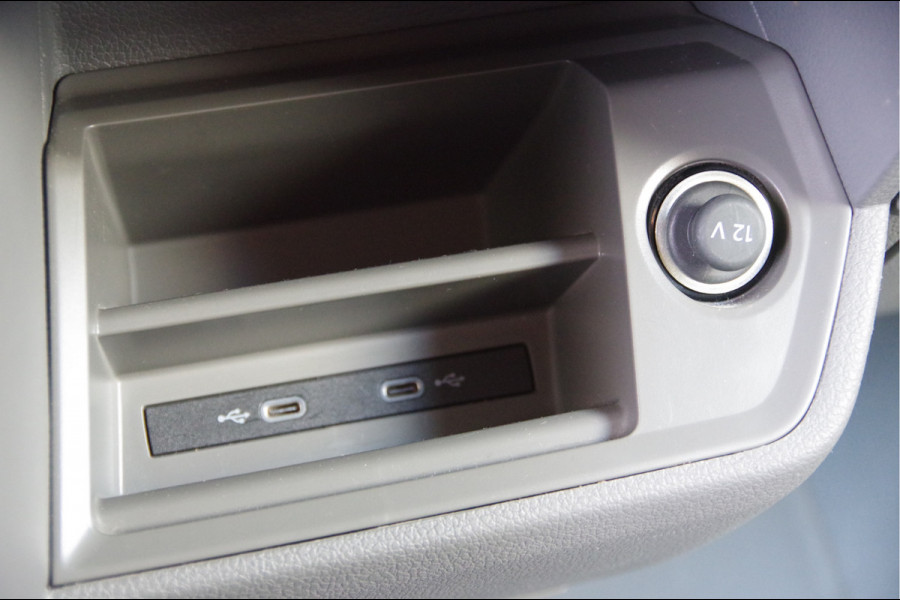 Volkswagen Crafter 35 2.0 TDI L3H2(L2H1) 177PK AUT. LED, 2X SCHUIFDEUR, ADAPT. CRUISE, CAMERA, STUURVERWARMING, LEDER STUUR, CARPLAY, AIRCO, DUBBEL