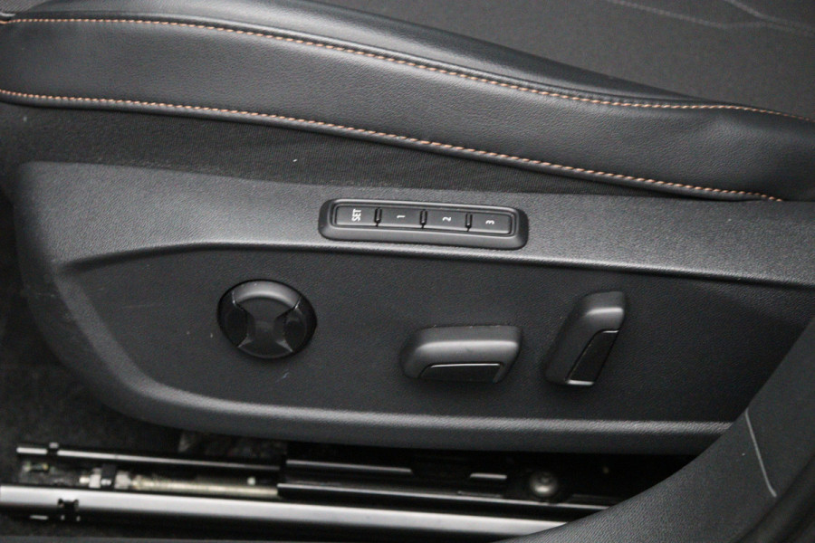 CUPRA Leon Sportstourer 1.4 e-Hybrid Essential, Memory, Stuur- & Stoelverwarming, Camera, Cruise Control