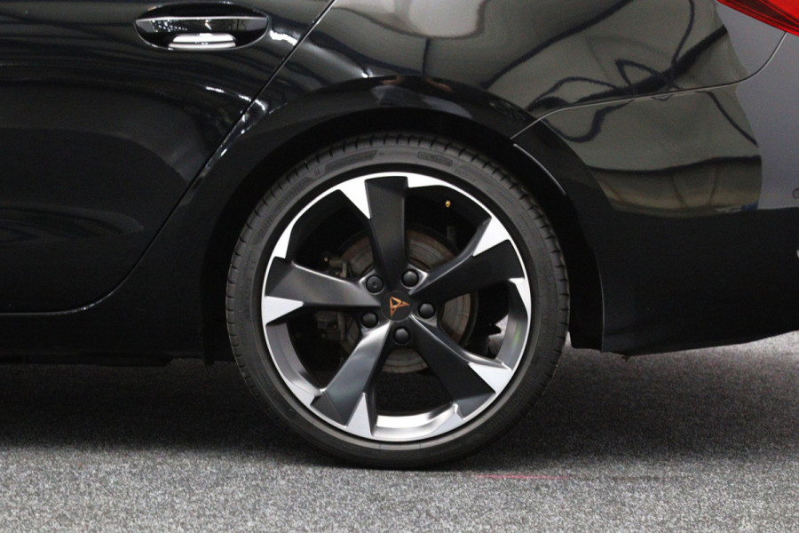 CUPRA Leon Sportstourer 1.4 e-Hybrid Essential, Memory, Stuur- & Stoelverwarming, Camera, Cruise Control