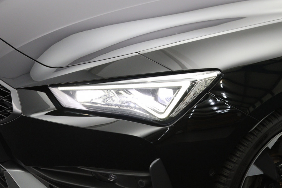 CUPRA Leon Sportstourer 1.4 e-Hybrid Essential, Memory, Stuur- & Stoelverwarming, Camera, Cruise Control