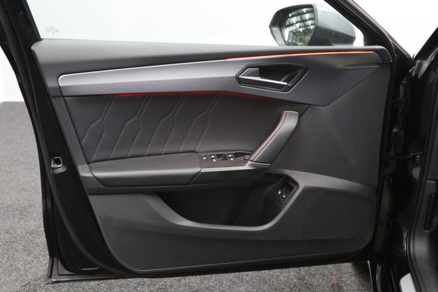 CUPRA Leon Sportstourer 1.4 e-Hybrid Essential, Memory, Stuur- & Stoelverwarming, Camera, Cruise Control