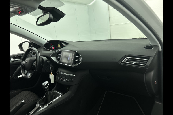 Peugeot 308 SW 1.2 111PK PureTech Active * Distributie vv bij 85Dkm.* / Trekhaak / Navigatie / Airco-ecc./ Pdc./ Radio multimedia / / Apk 02-2028